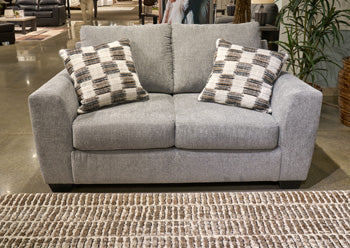 Loreo Loveseat