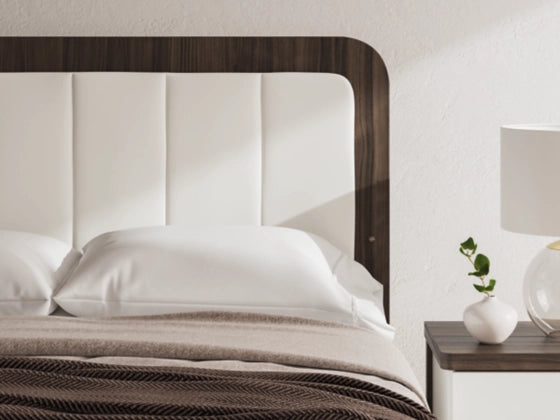 Kendanport Queen Upholstered Bed
