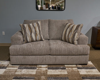 Lofwood Loveseat
