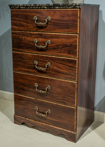 Glosmount Chest of Drawers