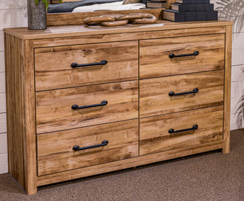 Maystonna Six Drawer Dresser